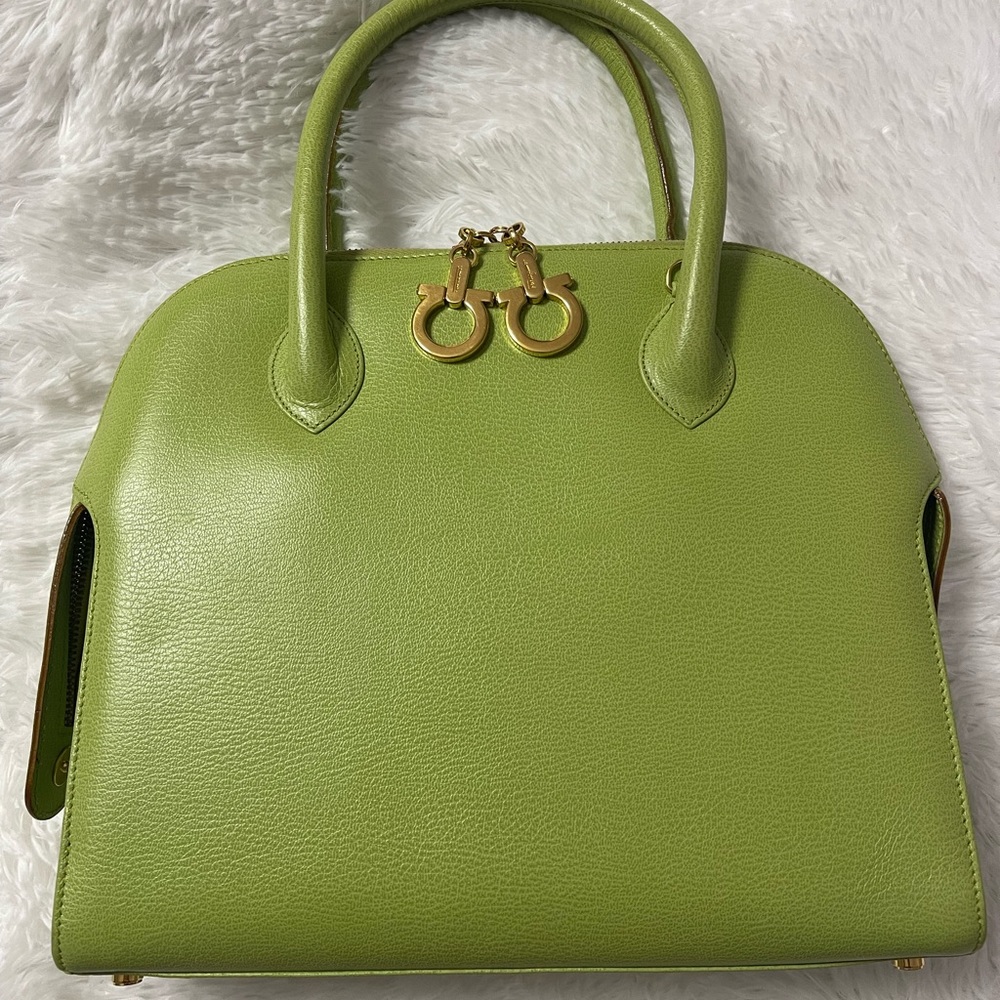 AUTH Salvatore Ferragamo Ganchini Leather Zip Handbag Tote - With Strap